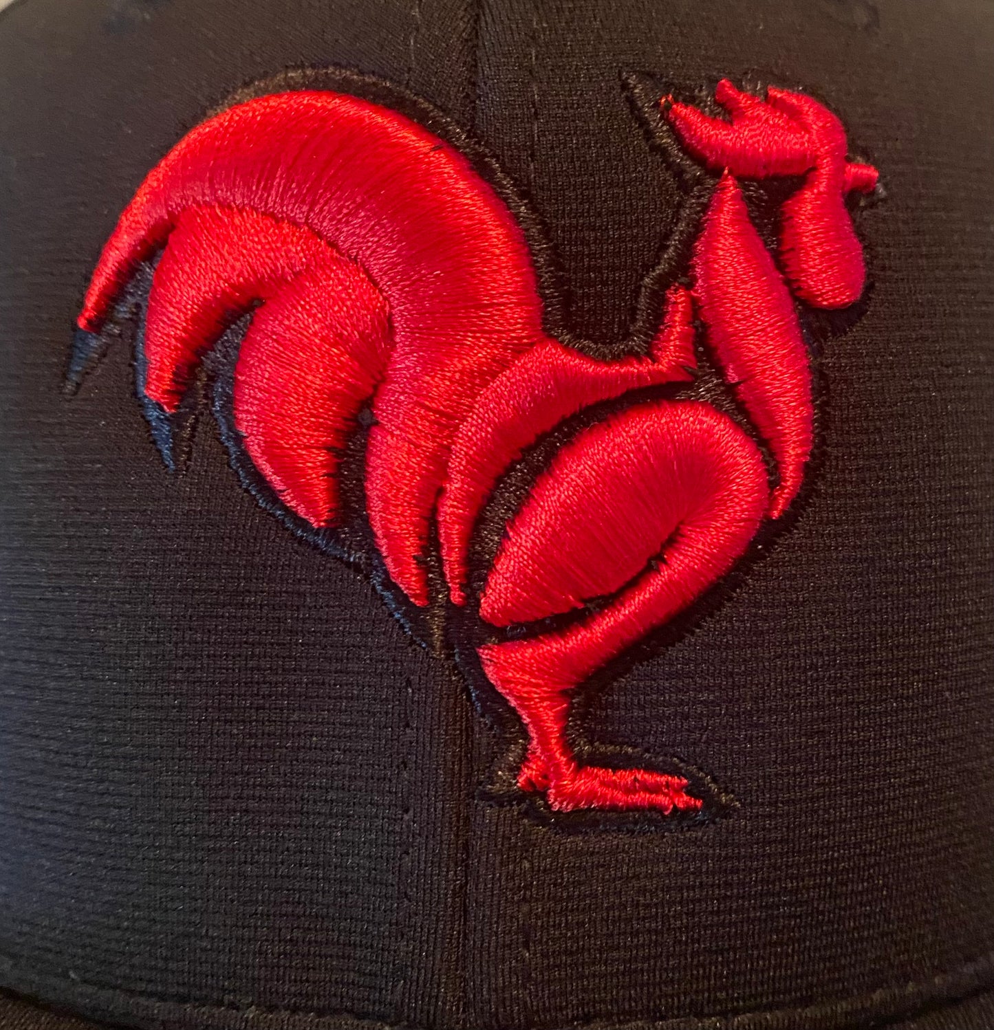 Black with Solid Red Rooster
