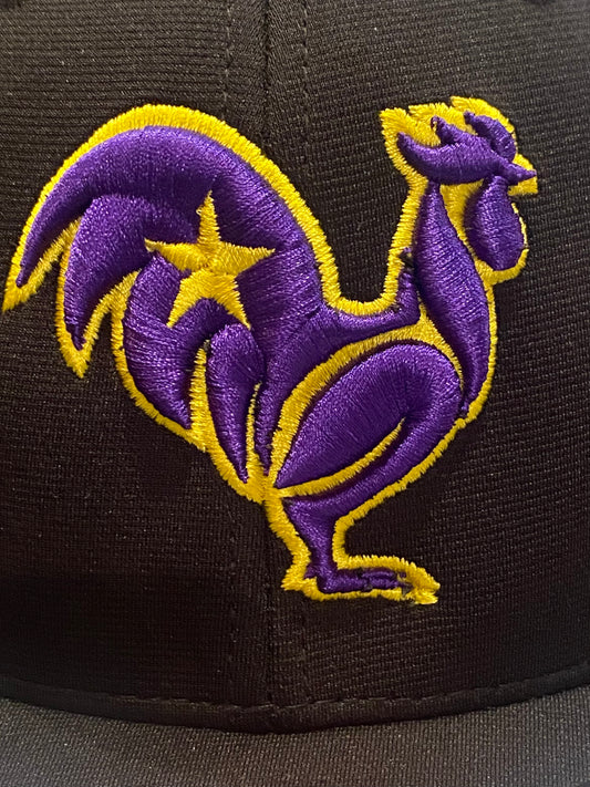 Purple rooster with yellow outline & star, black hat